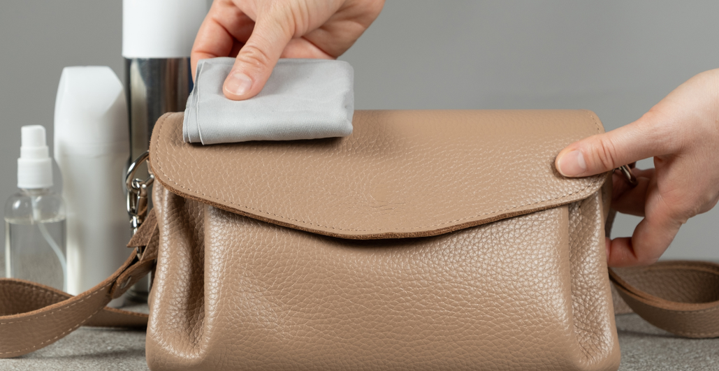 How to Clean a Leather Purse